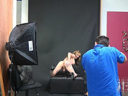 Leopard pinup Jesse spreads and jerks