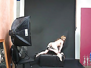 Leopard pinup Jesse spreads and jerks