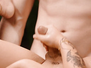 Shemale Daisy Taylor cums as she getting barebacked by young stud