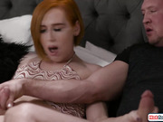 Trans gets Shiri Allwood caught fapping