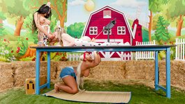 Chubby ebony milkmaid banged by shemales