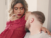 Big cock amateur shemale in sexy lingerie gets fucked