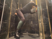 Lanachapelle - solo fun in hotel room shower