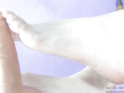 Pretty tranny DaniTheCutie gets fucked rough by a dildo machine 2 in 1