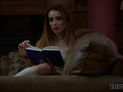 Savannah calls an old friend over to fuck in her new house